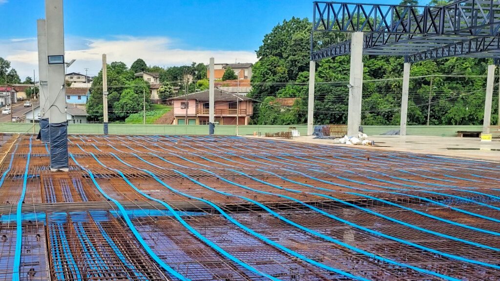 Execucao de Piso Industrial Polido e Revestimentos para Camaras Frigorificas